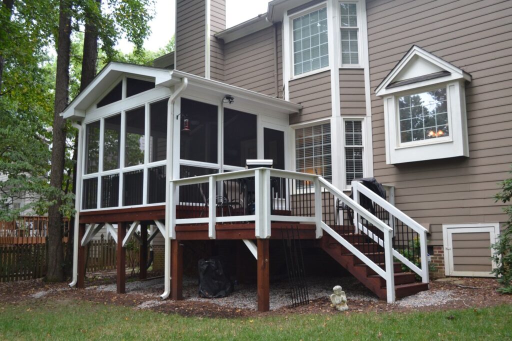 screen porch in Midlothian