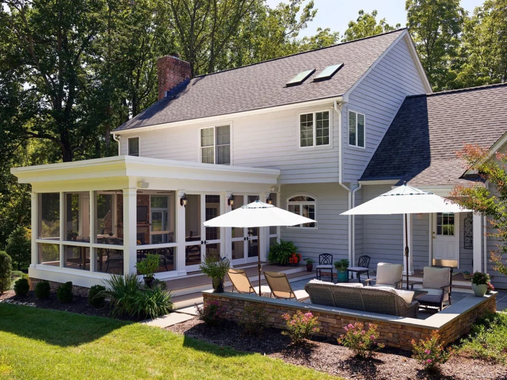 How to Choose the Right Layout for a Functional Screen Porch Design